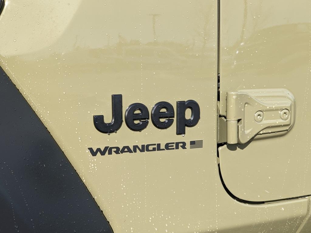 new 2026 Jeep Wrangler car, priced at $39,677