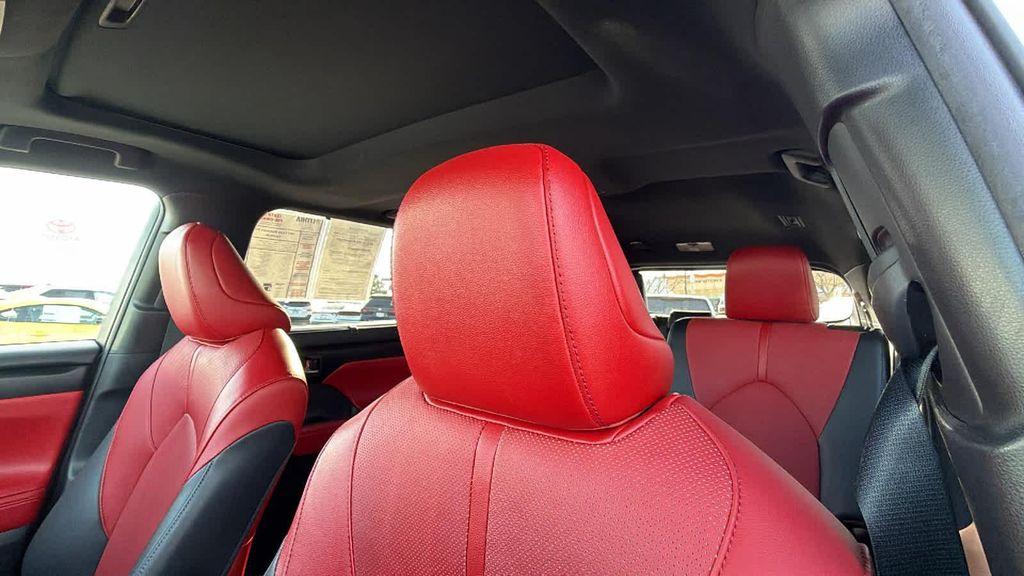 used 2022 Toyota Highlander car, priced at $34,995