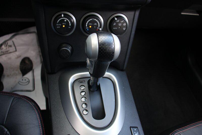 used 2010 Chevrolet Traverse car, priced at $6,995