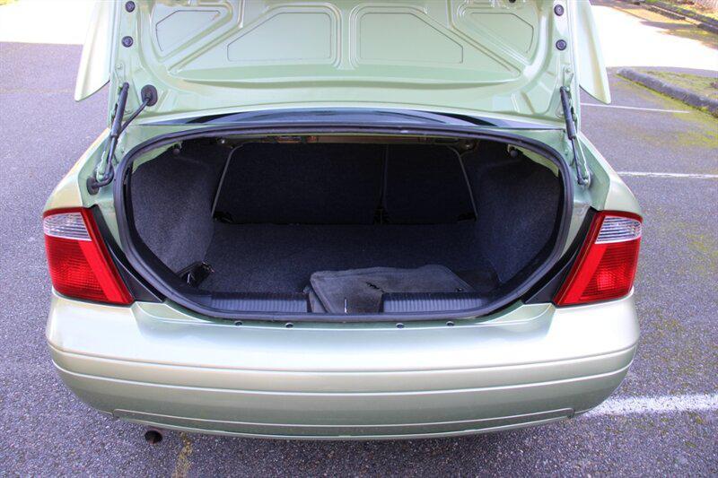 used 2007 Ford Focus car, priced at $4,499