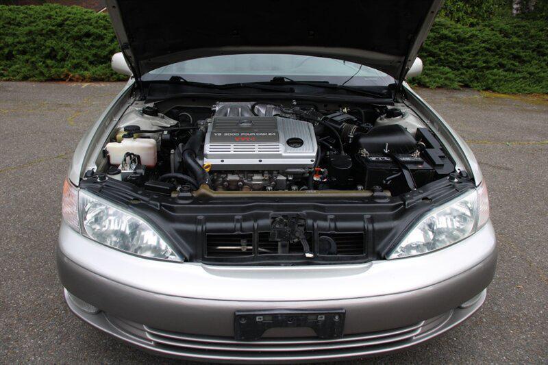 used 1999 Lexus ES 300 car, priced at $4,995