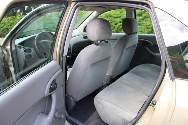 used 2001 Ford Focus car, priced at $2,995
