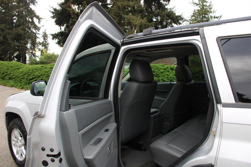 used 2007 Jeep Grand Cherokee car, priced at $3,899