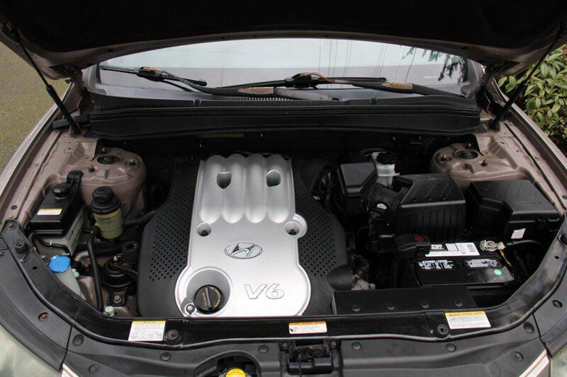 used 2007 Hyundai Santa Fe car, priced at $2,995