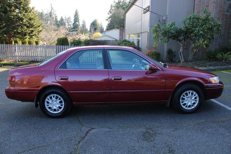 used 1998 Toyota Camry car, priced at $2,995