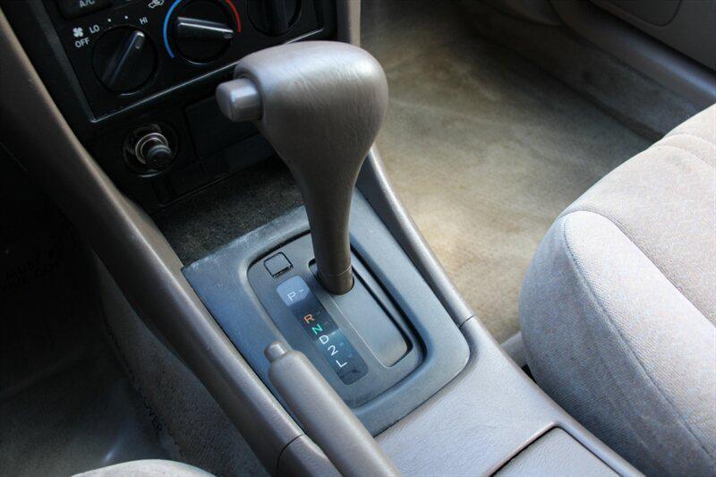 used 1998 Toyota Camry car, priced at $2,995