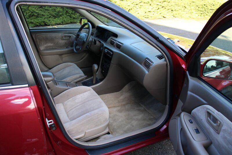 used 1998 Toyota Camry car, priced at $2,995