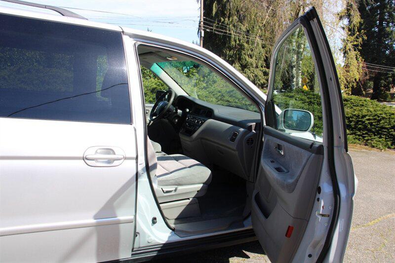 used 2002 Honda Odyssey car, priced at $5,499