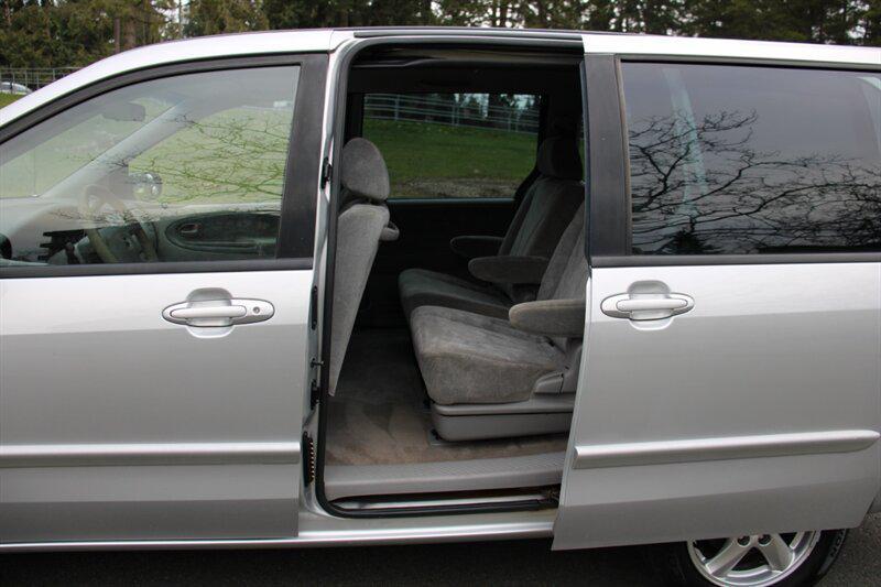 used 2003 Mazda MPV car, priced at $3,499