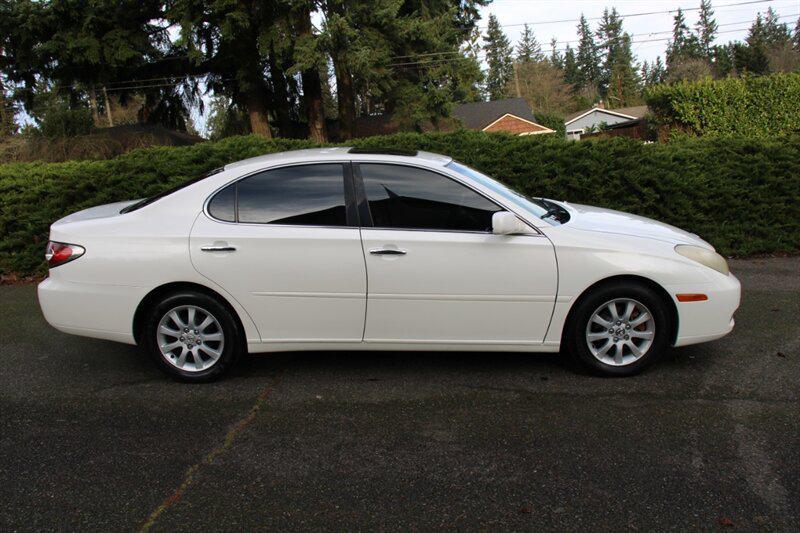 used 2004 Lexus ES 330 car, priced at $5,495