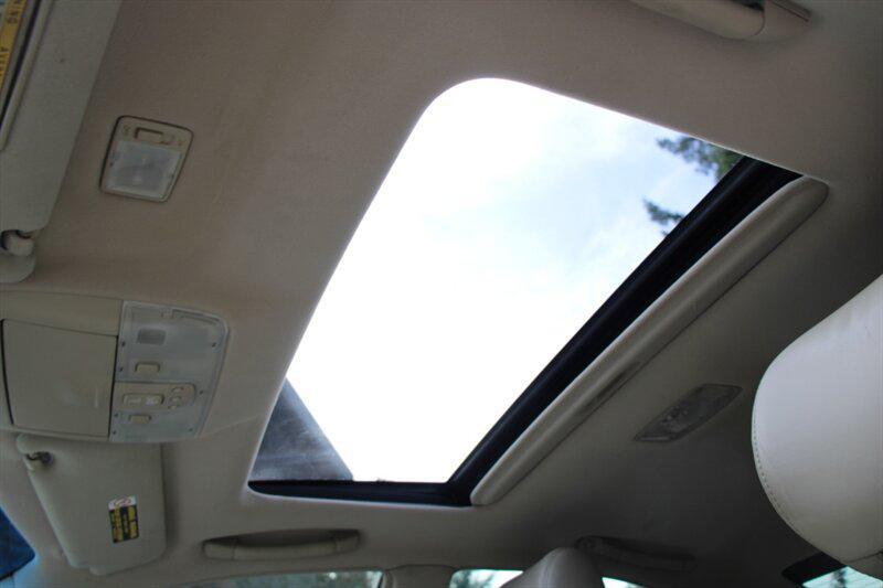 used 2004 Lexus ES 330 car, priced at $5,495