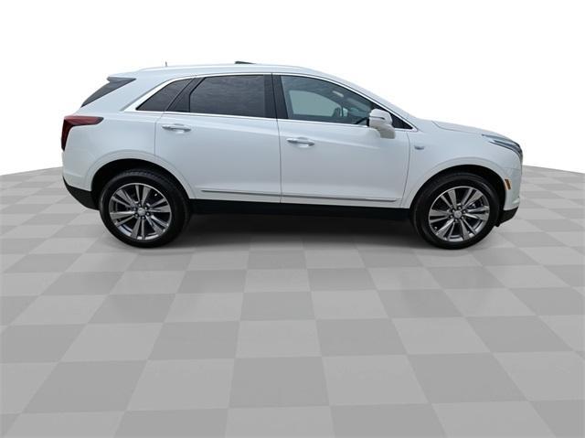 new 2025 Cadillac XT5 car, priced at $47,012