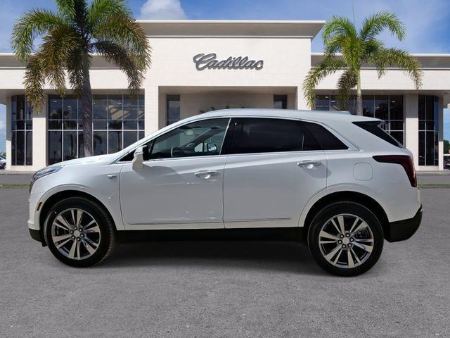 new 2025 Cadillac XT5 car, priced at $50,077