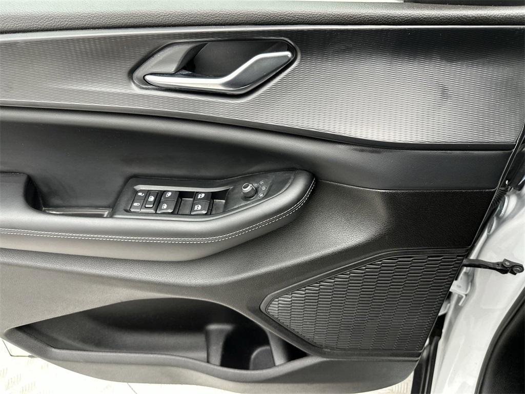 used 2024 Jeep Grand Cherokee car, priced at $29,190