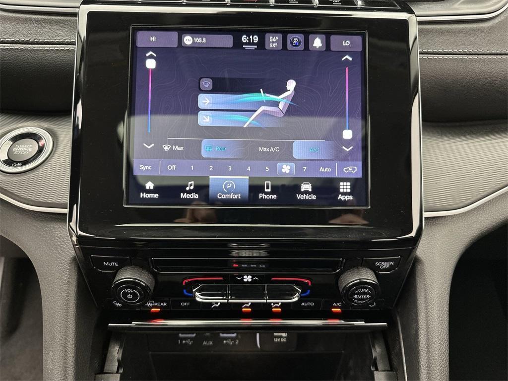 used 2024 Jeep Grand Cherokee car, priced at $29,190