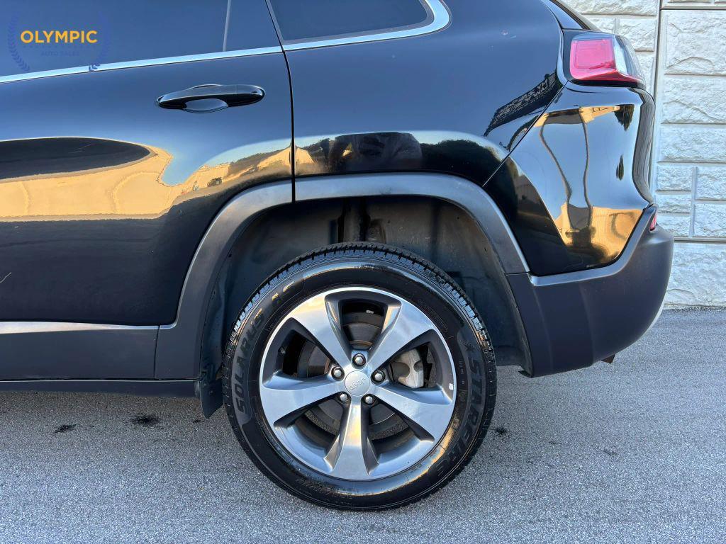 used 2019 Jeep Cherokee car, priced at $13,015