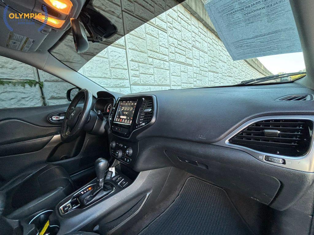 used 2019 Jeep Cherokee car, priced at $13,015