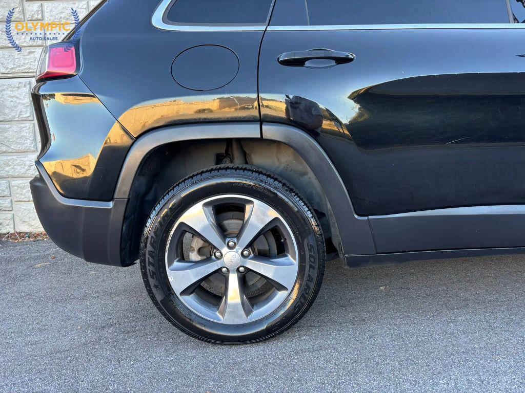 used 2019 Jeep Cherokee car, priced at $13,015