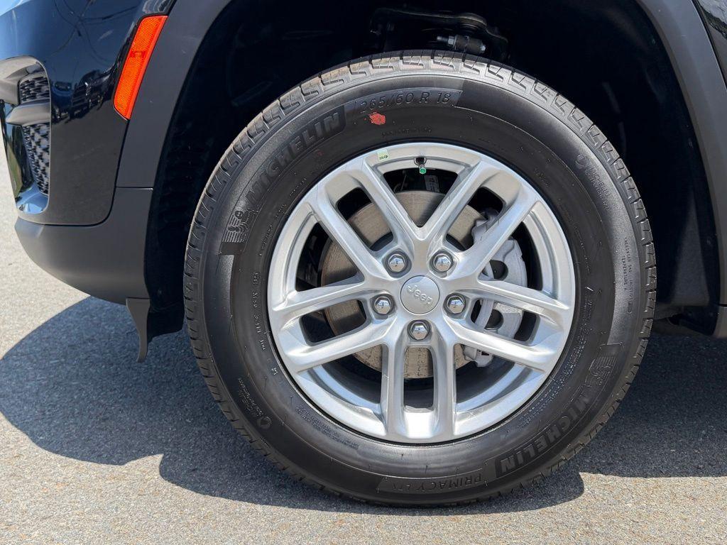 new 2026 Jeep Grand Cherokee car, priced at $36,677