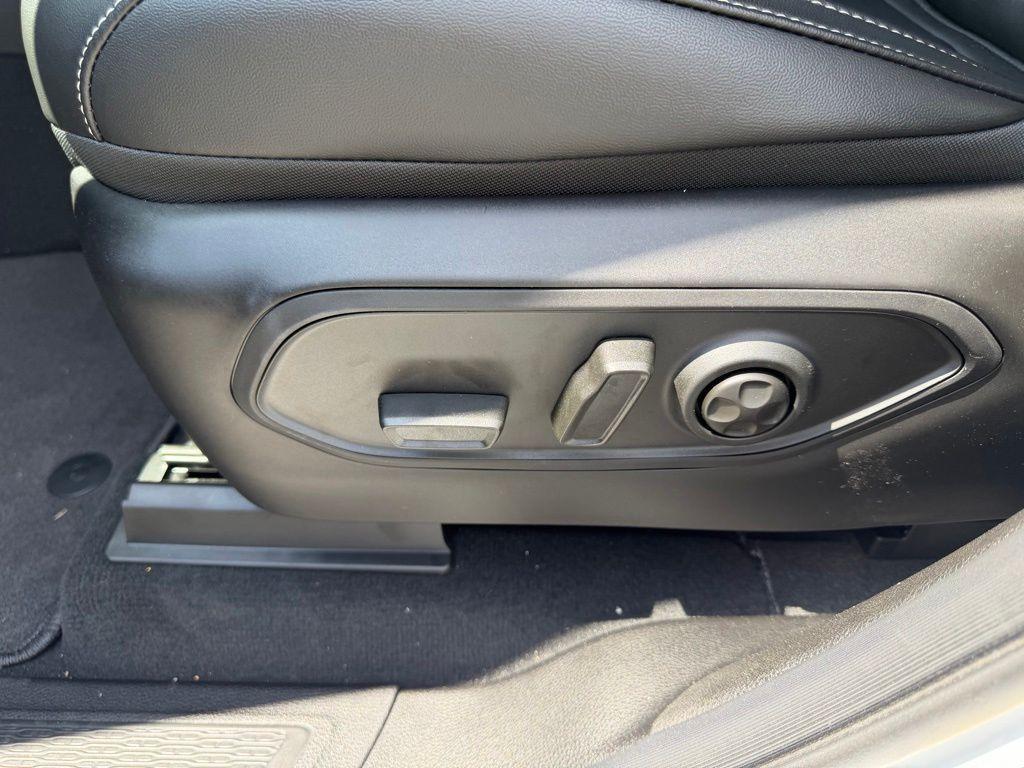 new 2026 Jeep Grand Cherokee L car, priced at $46,777