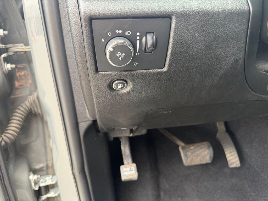 used 2021 Jeep Grand Cherokee car, priced at $12,777