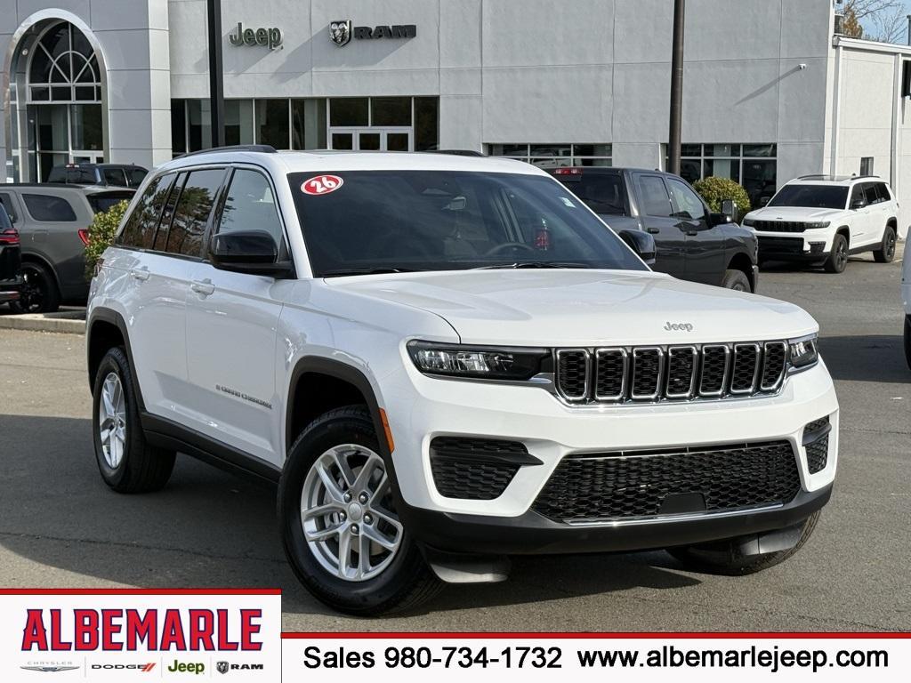 new 2025 Jeep Grand Cherokee car, priced at $33,777