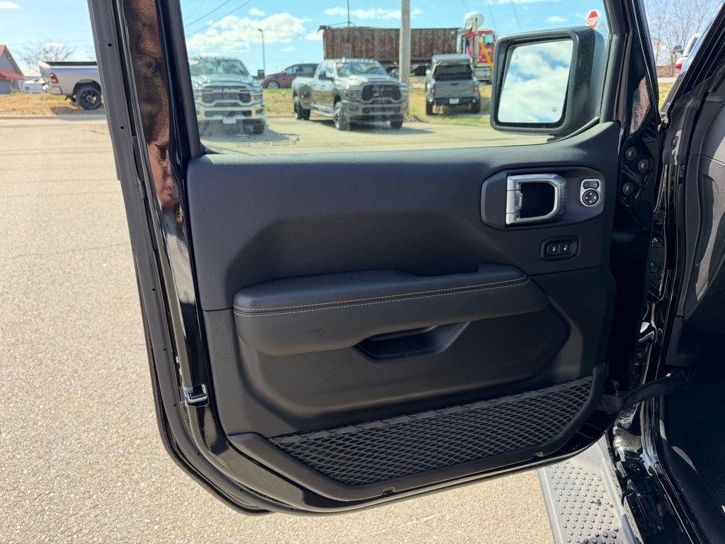 new 2026 Jeep Wrangler car, priced at $48,777