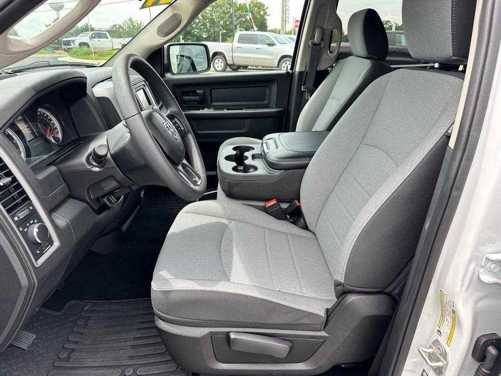 new 2024 Ram 1500 Classic car, priced at $39,277