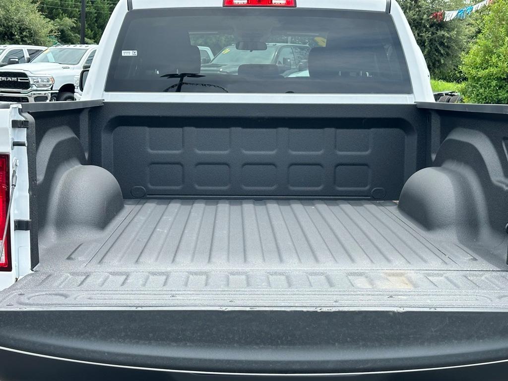 new 2024 Ram 1500 Classic car, priced at $39,277