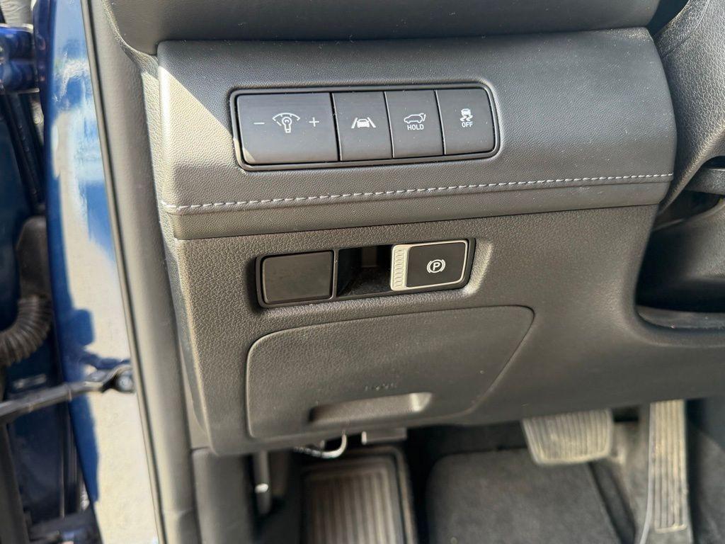 used 2023 Hyundai Santa Fe car, priced at $21,777