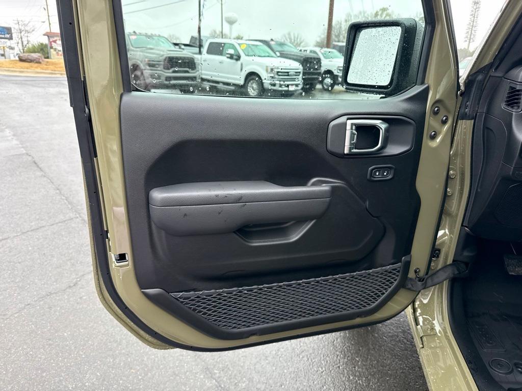 new 2026 Jeep Wrangler car, priced at $46,075