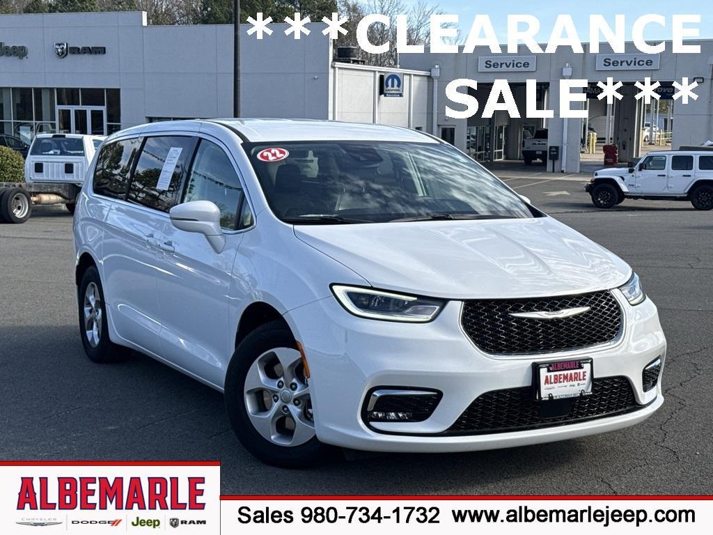 used 2022 Chrysler Pacifica Hybrid car, priced at $24,277