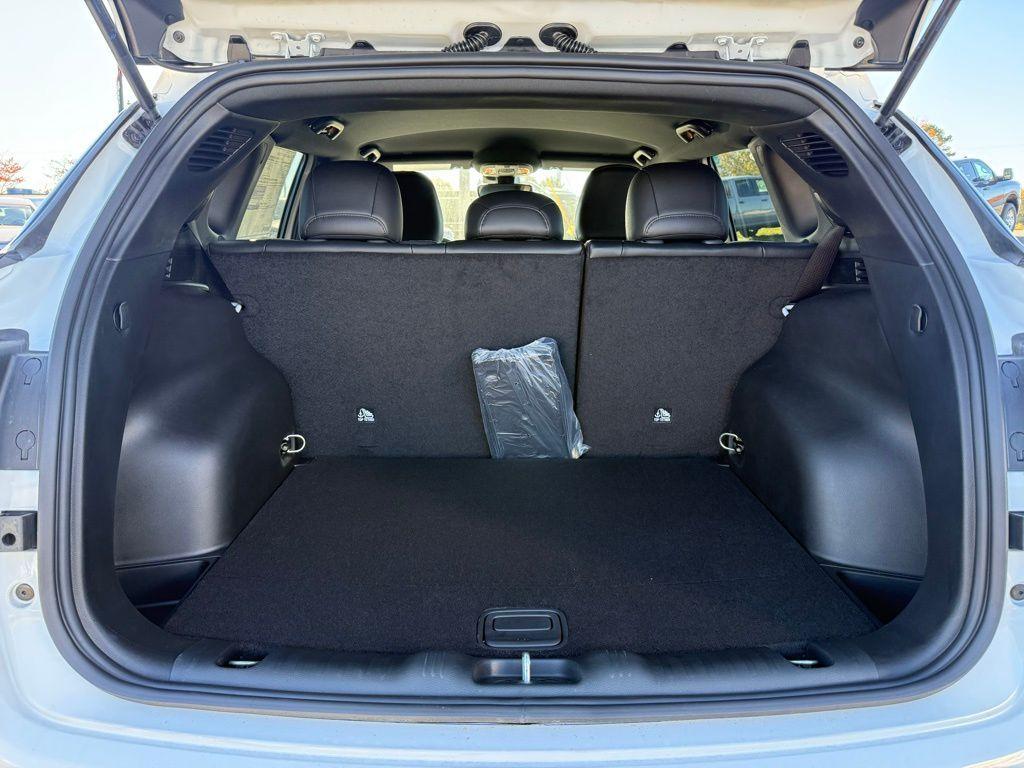 new 2026 Jeep Compass car, priced at $25,777