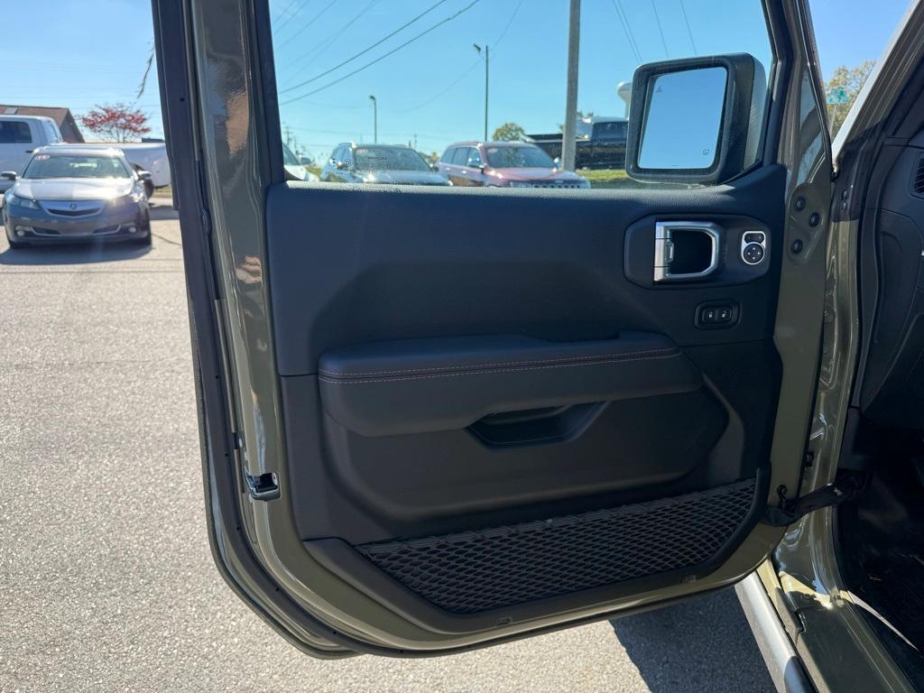 new 2026 Jeep Wrangler car, priced at $59,777