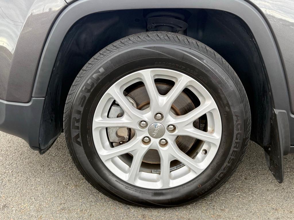 used 2017 Jeep Cherokee car, priced at $14,277