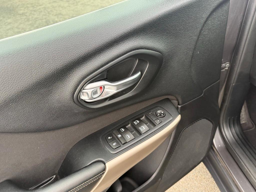 used 2017 Jeep Cherokee car, priced at $14,277