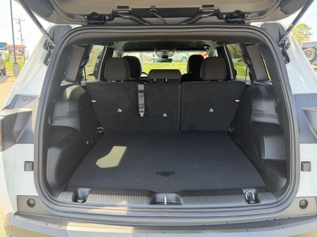 new 2026 Jeep Cherokee car, priced at $36,777