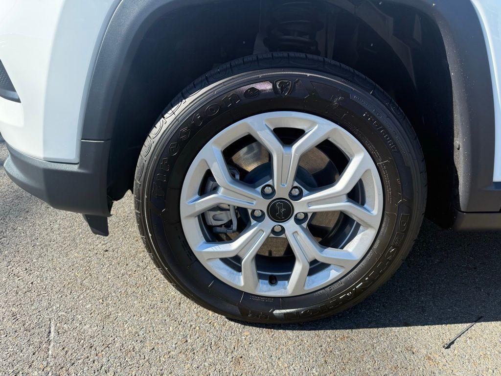 new 2025 Jeep Compass car, priced at $22,777