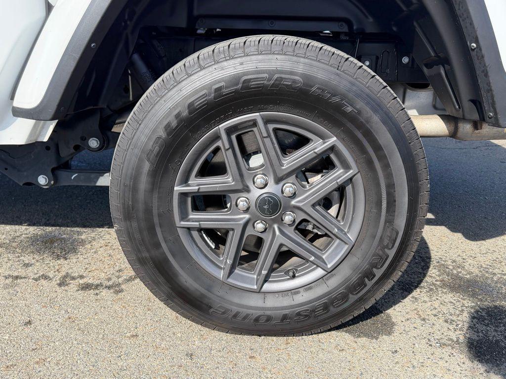 used 2024 Jeep Gladiator car, priced at $36,777