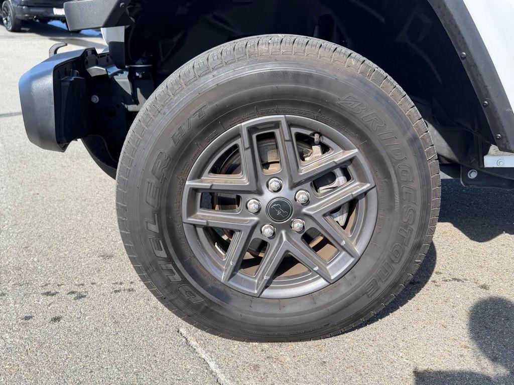 used 2024 Jeep Gladiator car, priced at $36,777