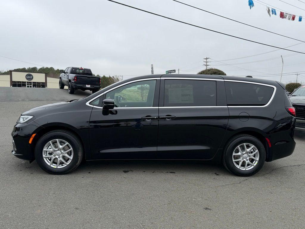 new 2026 Chrysler Pacifica car, priced at $41,777
