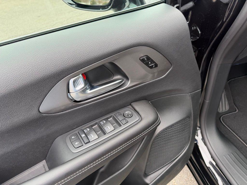 new 2026 Chrysler Pacifica car, priced at $41,777