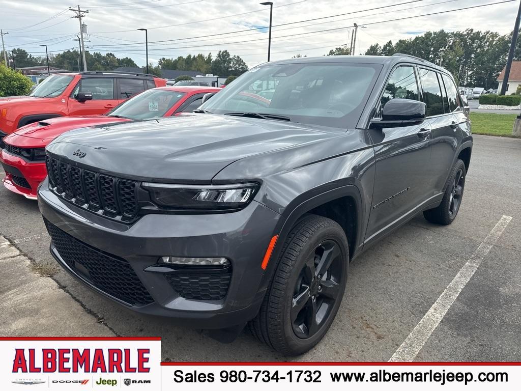 new 2025 Jeep Grand Cherokee car, priced at $41,777