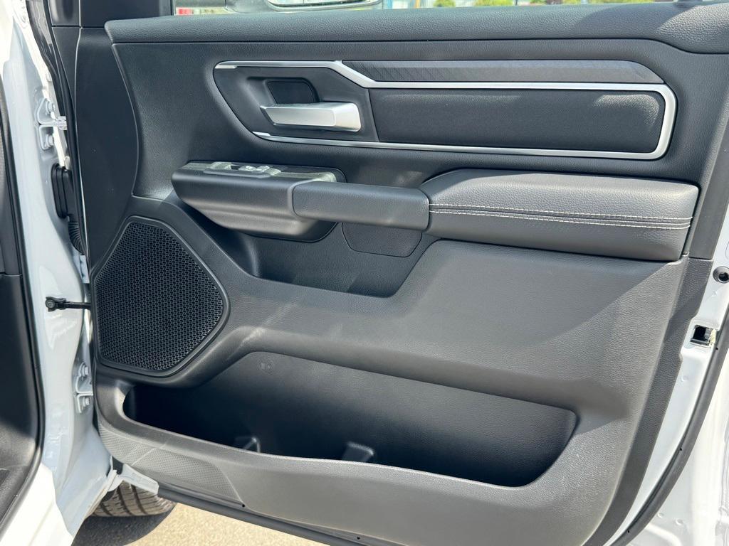 new 2025 Ram 1500 car, priced at $61,925