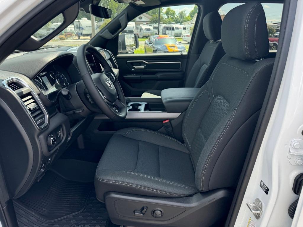 new 2025 Ram 1500 car, priced at $61,925