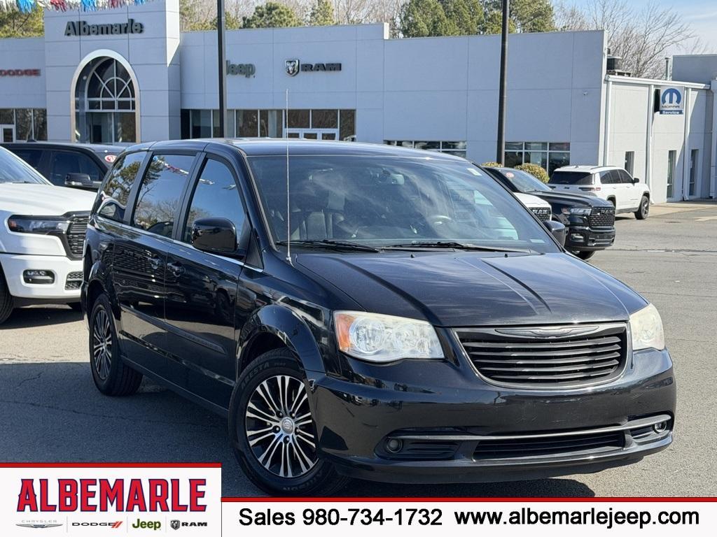 used 2013 Chrysler Town & Country car, priced at $6,277