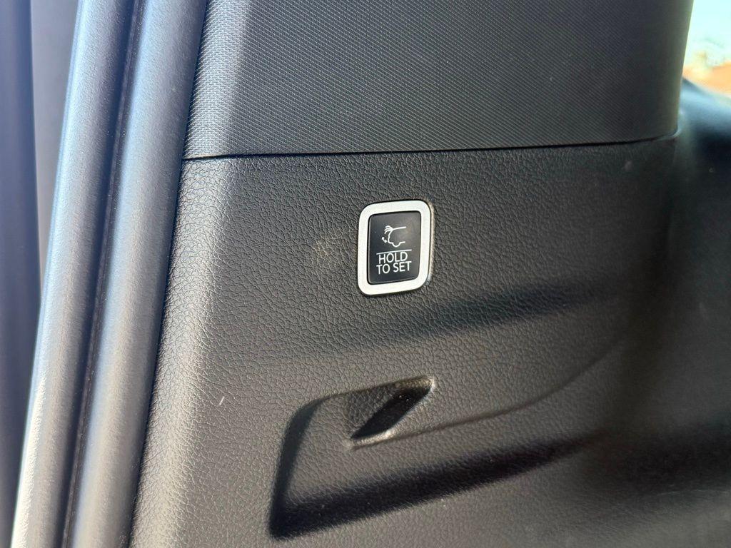 new 2024 Jeep Grand Wagoneer L car, priced at $109,777