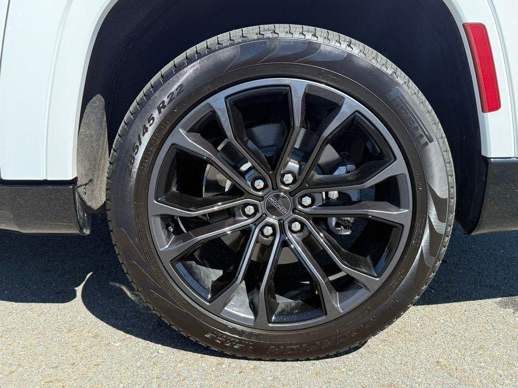 new 2024 Jeep Grand Wagoneer L car, priced at $109,777