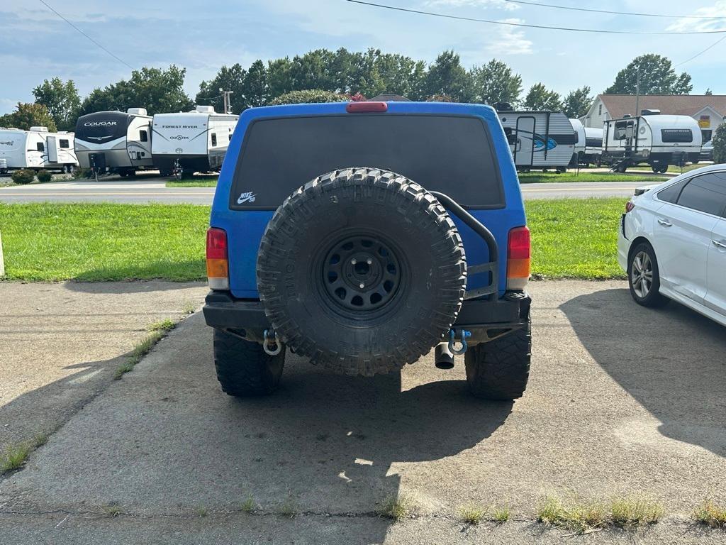 used 2001 Jeep Cherokee car, priced at $2,500