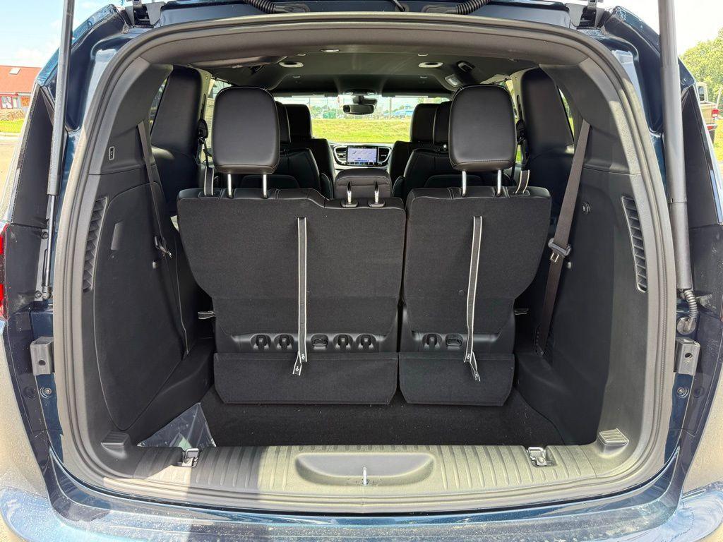 used 2025 Chrysler Pacifica car, priced at $34,777